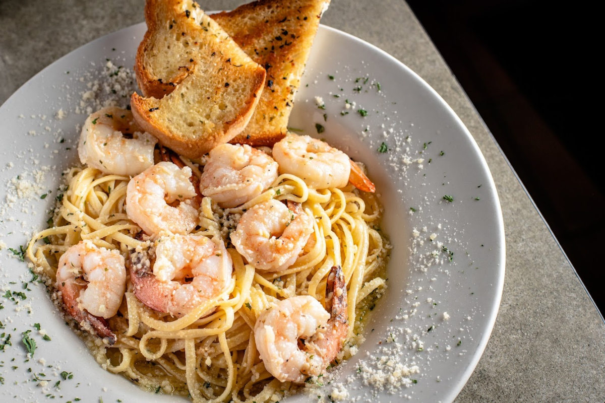 Shrimps with noodles